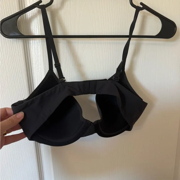 SKIMS Black T-Shirt Bra - Picture 2 of 3